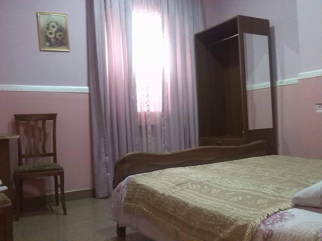 Hostel Georgia Kutaiszi Szoba fotó